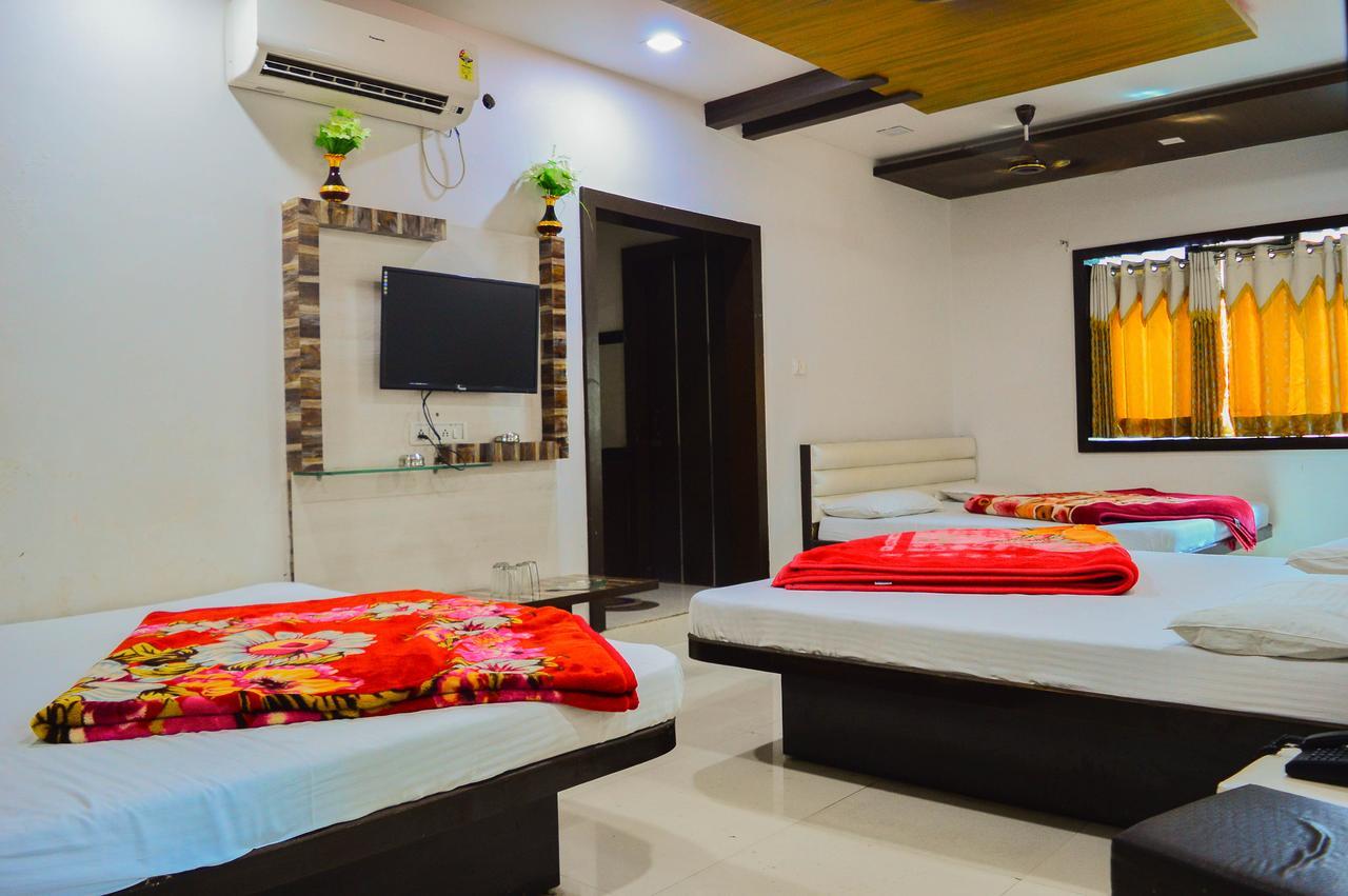 Hotel Shree Dwarkadhish Palace Удджайн Экстерьер фото