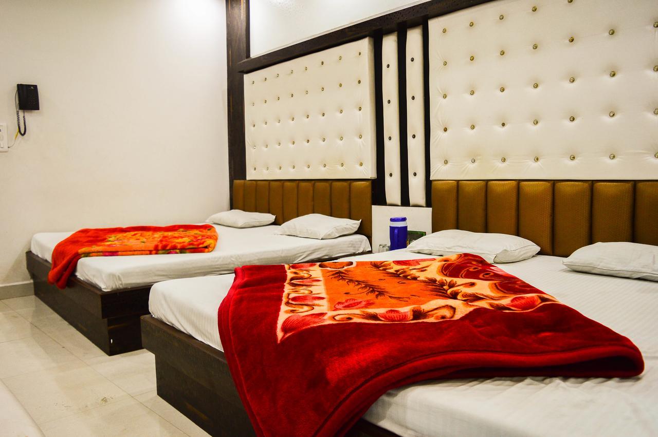 Hotel Shree Dwarkadhish Palace Удджайн Экстерьер фото