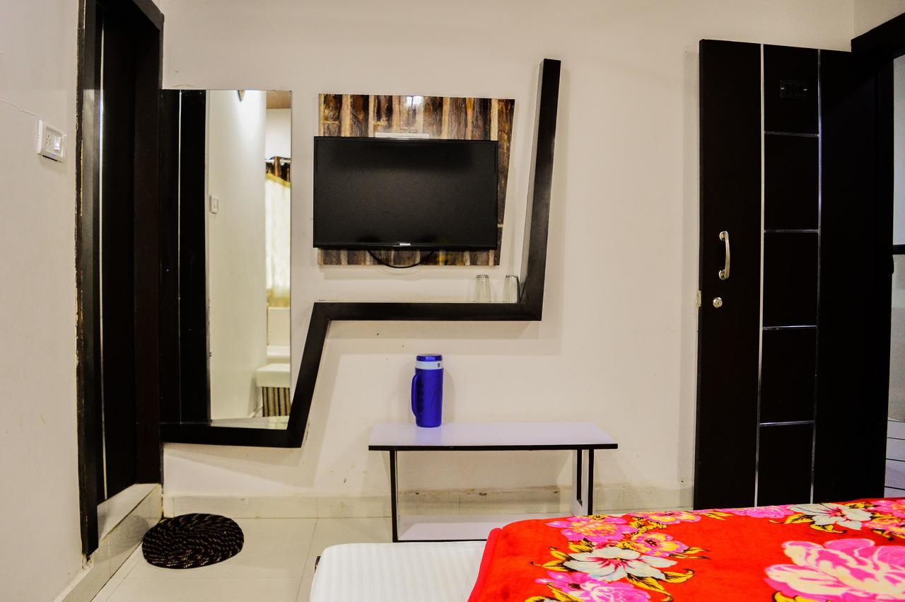Hotel Shree Dwarkadhish Palace Удджайн Экстерьер фото