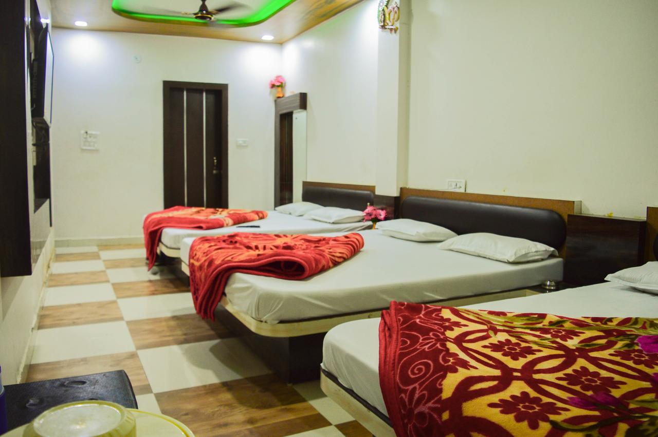 Hotel Shree Dwarkadhish Palace Удджайн Экстерьер фото